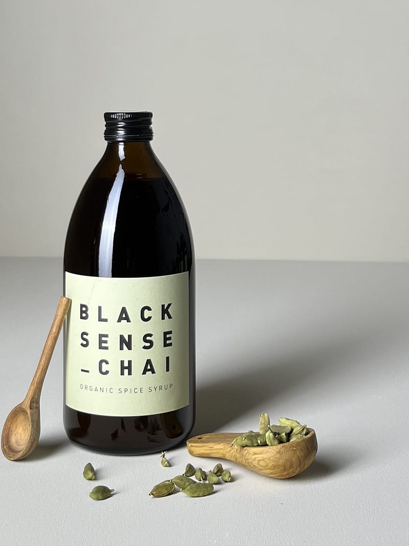 Black Sense Chai Sirup Flasche